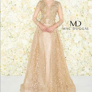 Size 12 winner! Beautiful gold Mac Duggal